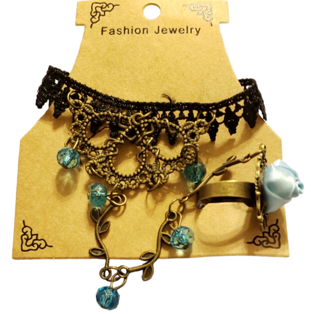 Costume Jewelry Bracelet w/Ring
